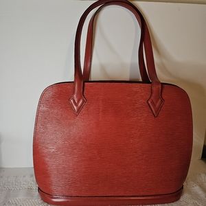 VTG Red Leather Shoulder Tote Purse